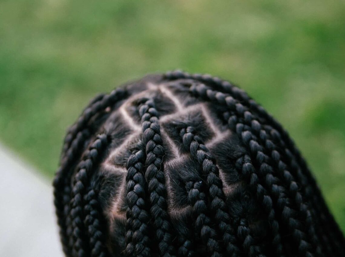 A Guide to Knotless Braids