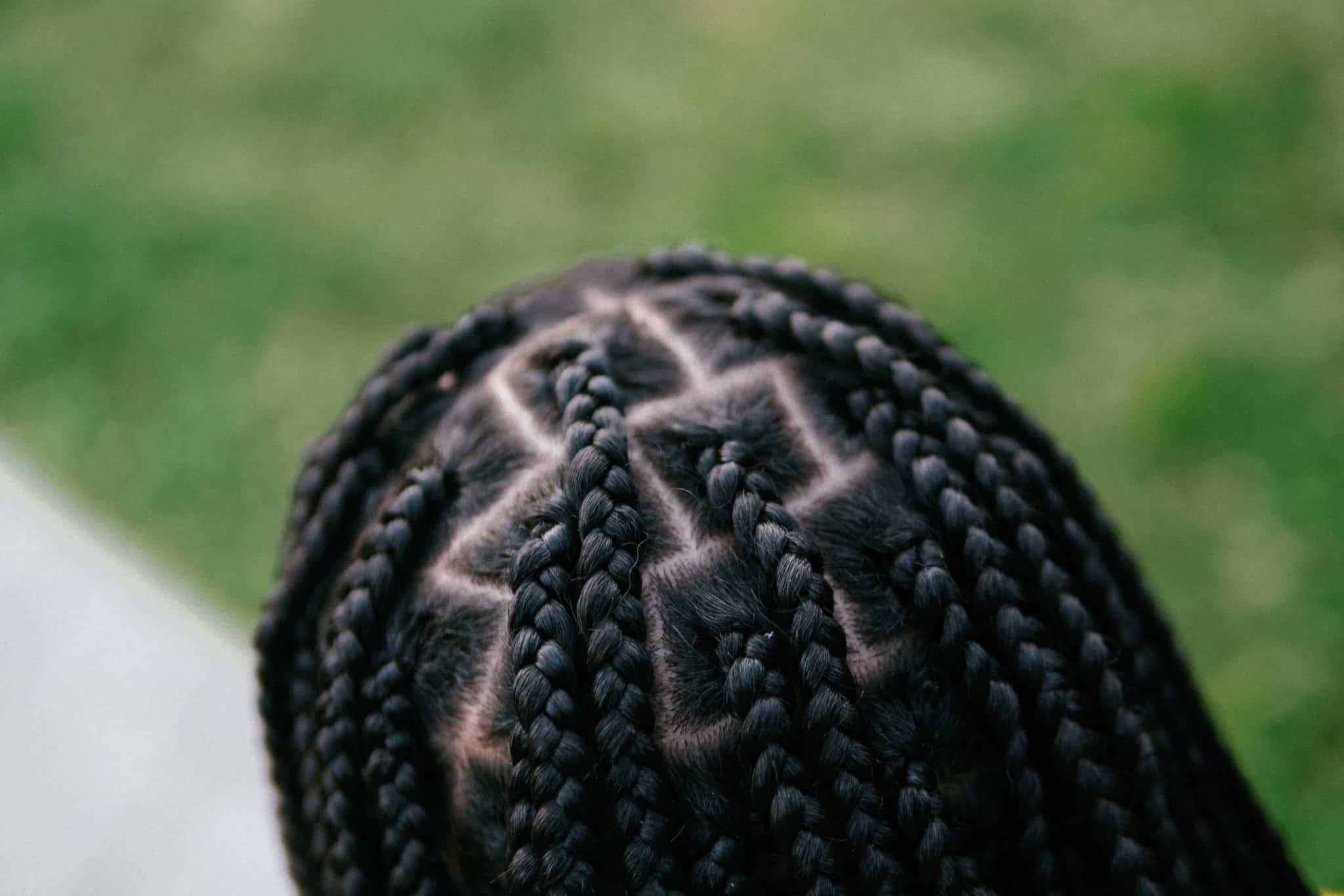 A Guide to Knotless Braids