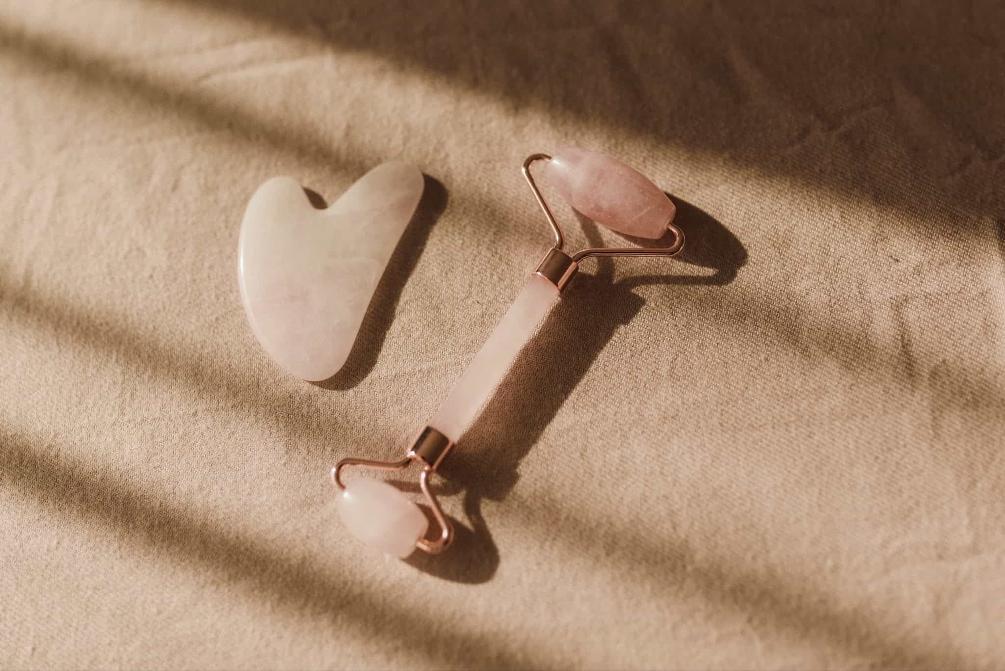 Gua Sha vs. Jade Roller: What’s the Difference?