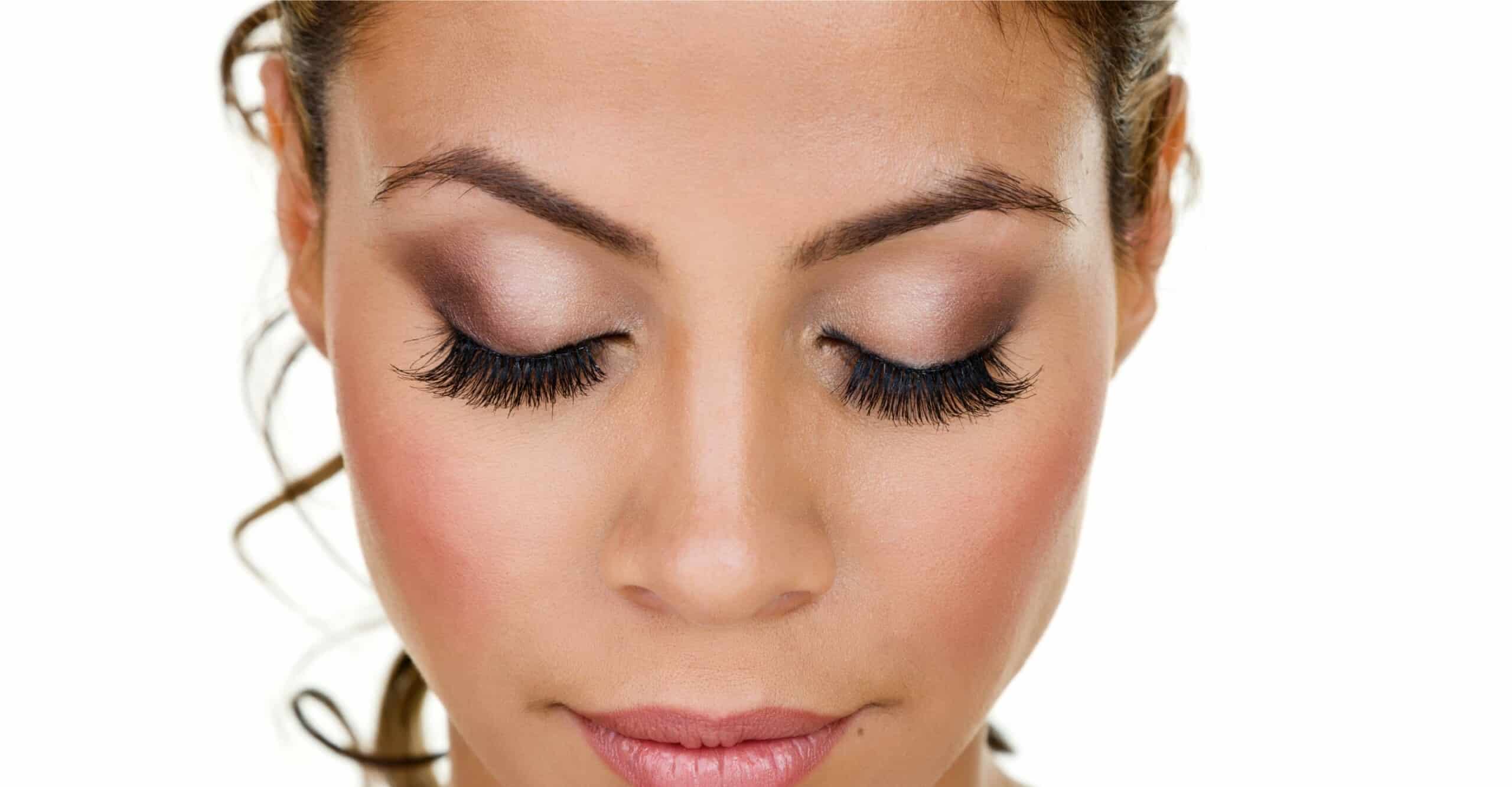 How Much Are Eyelash Extensions and Should I Try Them?